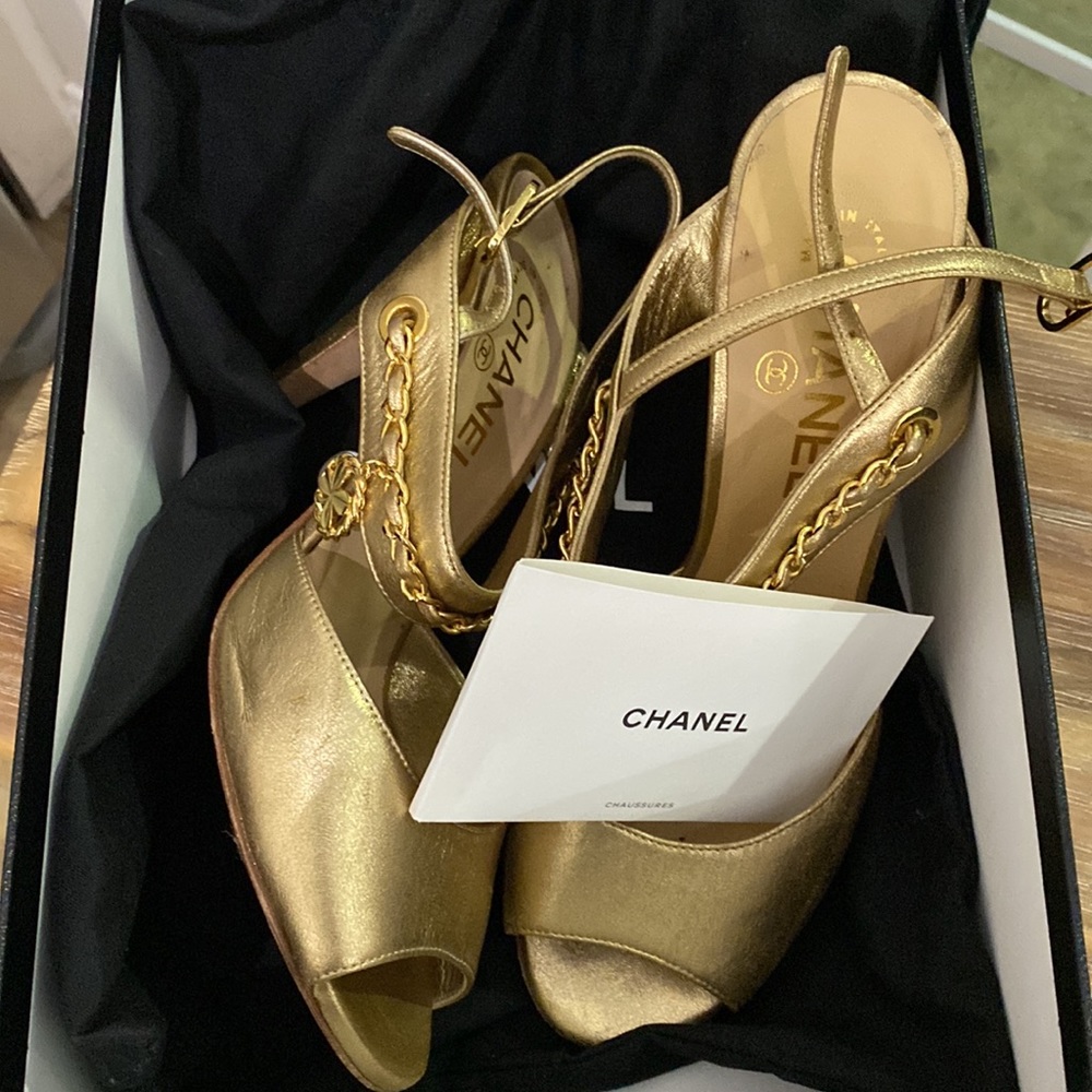 ✨CHANEL 38.5 GOLD✨